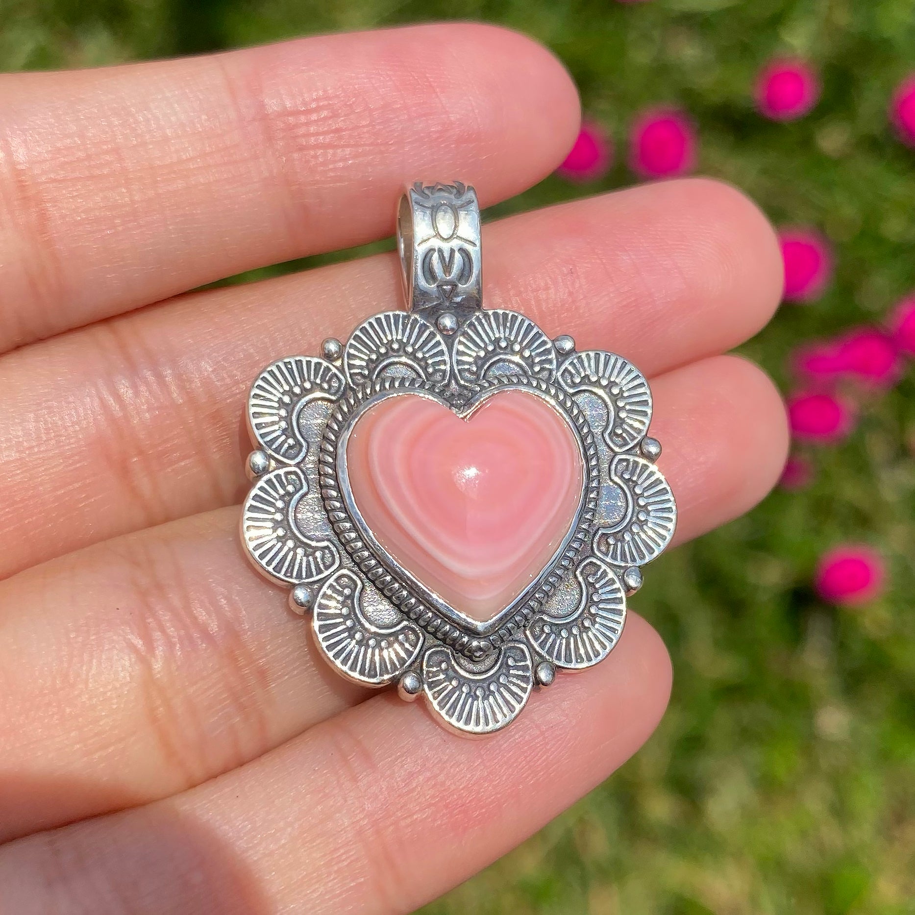 Heart Rose Conch Shell Pendant