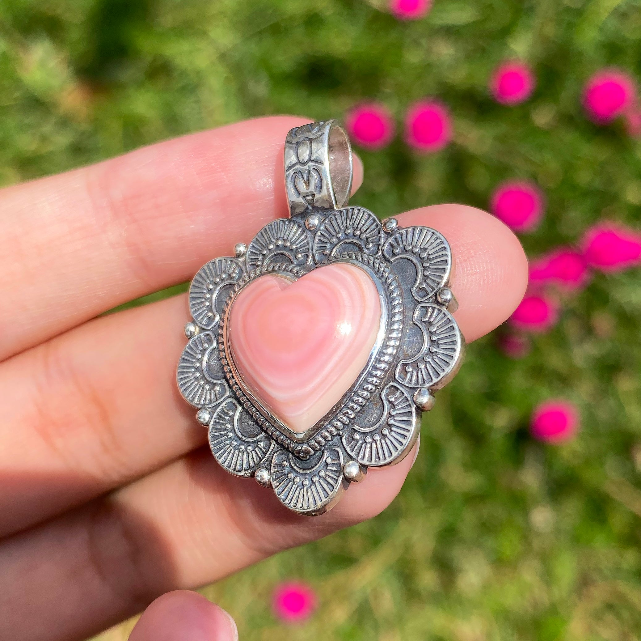 Heart Rose Conch Shell Pendant