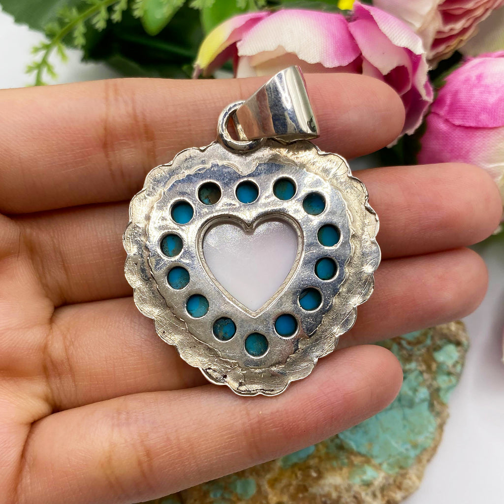 Queen’s Heart Conch & Turquoise Pendant